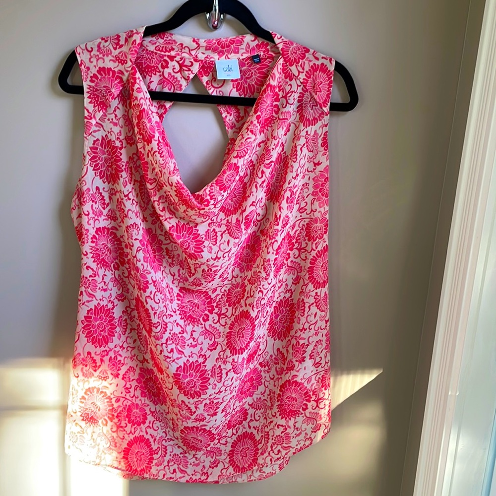 Cabi top